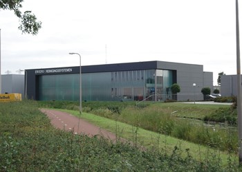 Ewepo. Nieuwbouw showroom, kantoren en bedrijfshal.