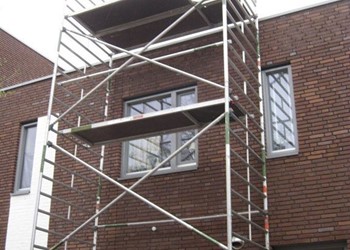Aanbrengen zonnepanelen op plat dak